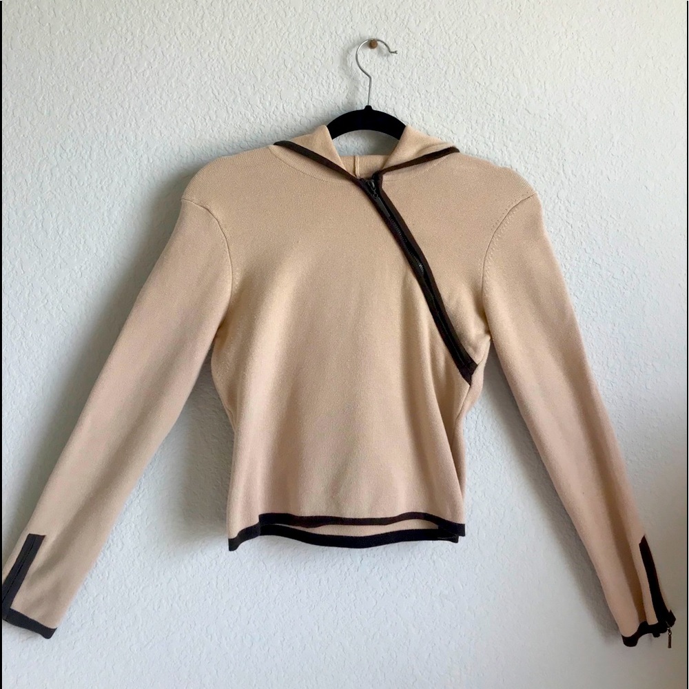 SizeM Cream Color Women’s Sweater Crop-Top w/ Hood